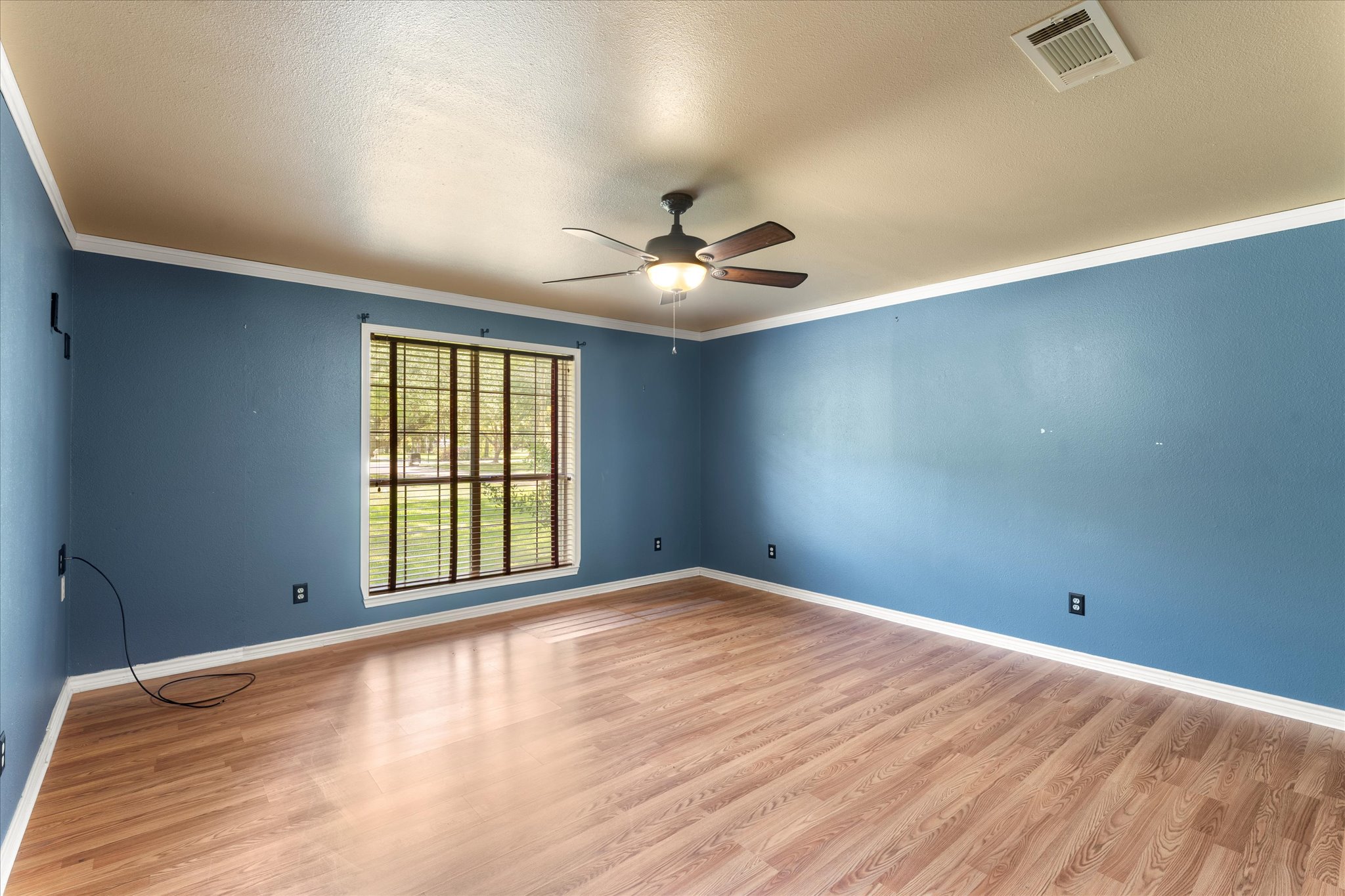 Yantis, Texas, 75497, United States, 3 Bedrooms Bedrooms, ,2 BathroomsBathrooms,Residential,For Sale,1921706