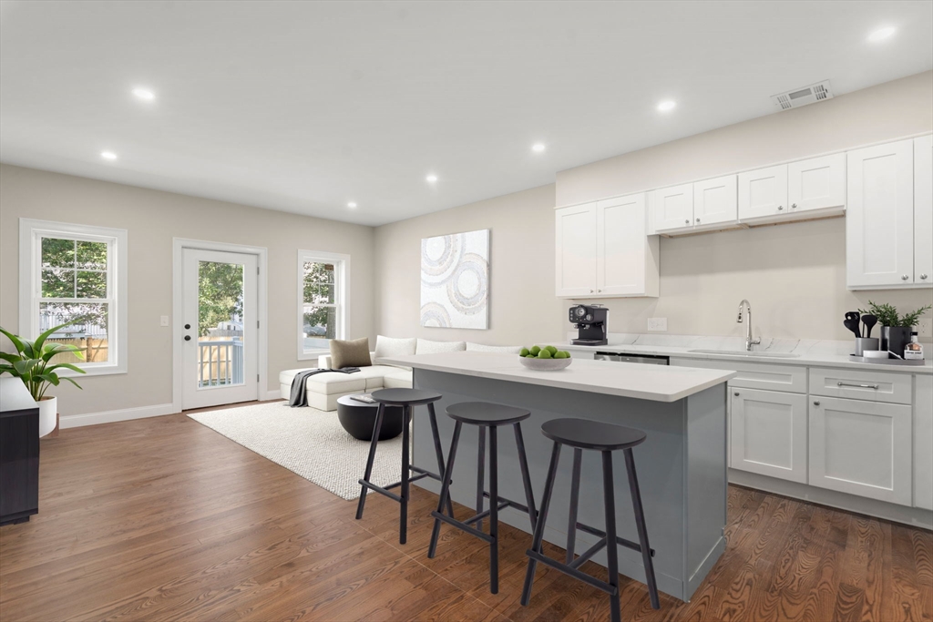 Worcester, Massachusetts, 01606, United States, 3 Bedrooms Bedrooms, ,3 BathroomsBathrooms,Residential,For Sale,1993323