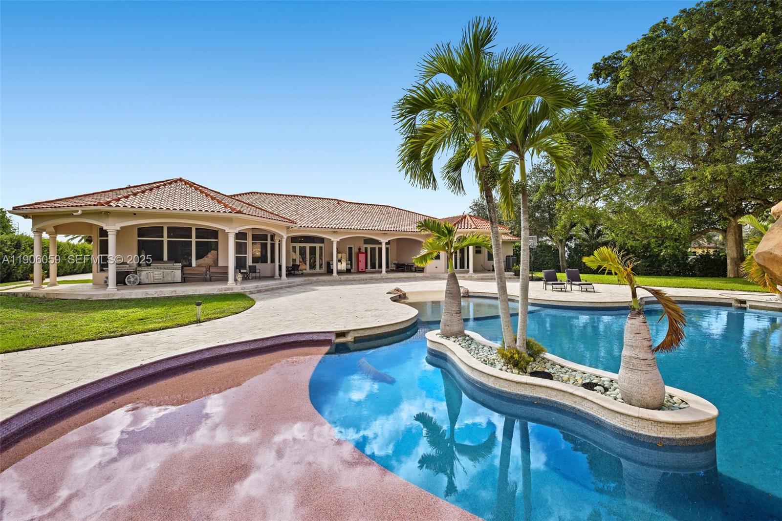 Miami, Florida, 33183, United States, 5 Bedrooms Bedrooms, ,5 BathroomsBathrooms,Residential,For Sale,1998373