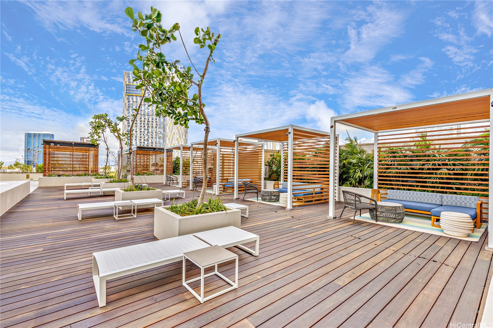 Honolulu, Hawaii, 96814, United States, ,1 BathroomBathrooms,Residential,For Sale,2003131