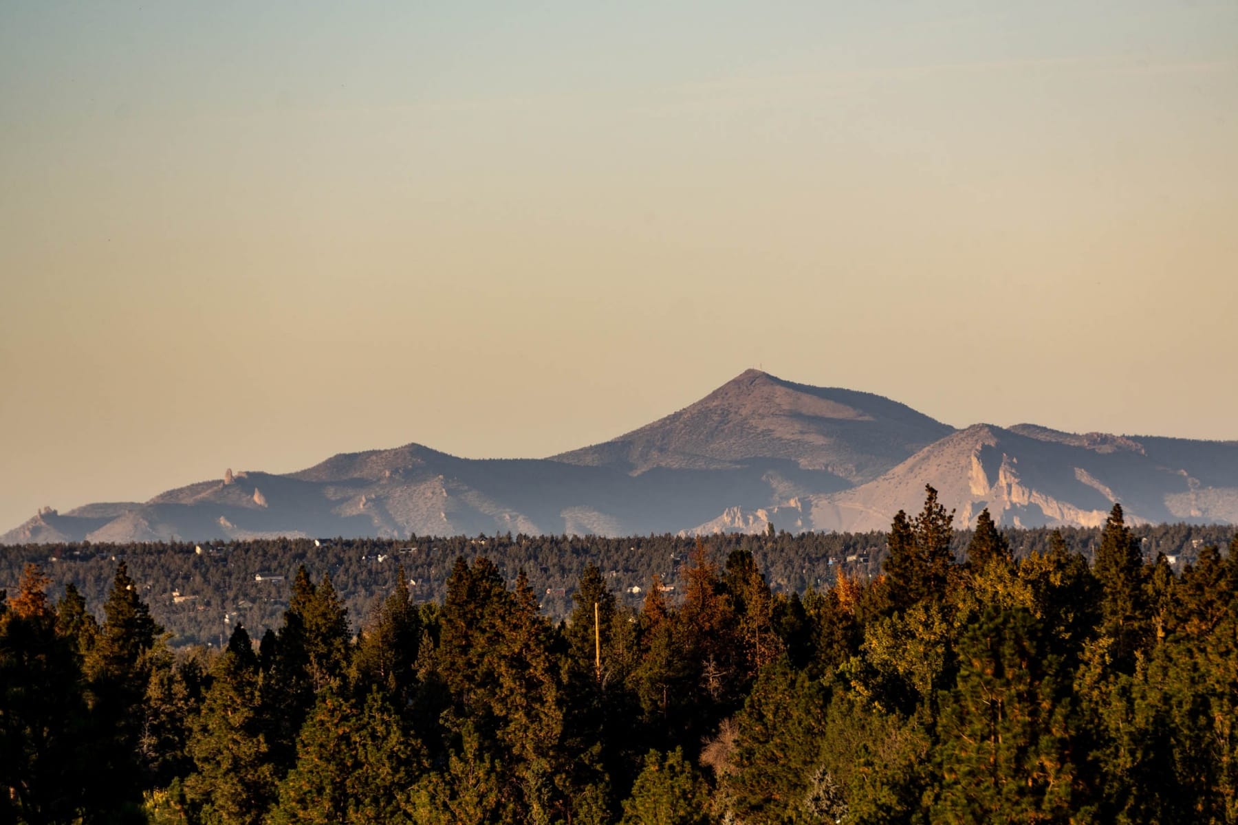  885 NW Chelsea Loop Bend, OR 97703 - 物件實景