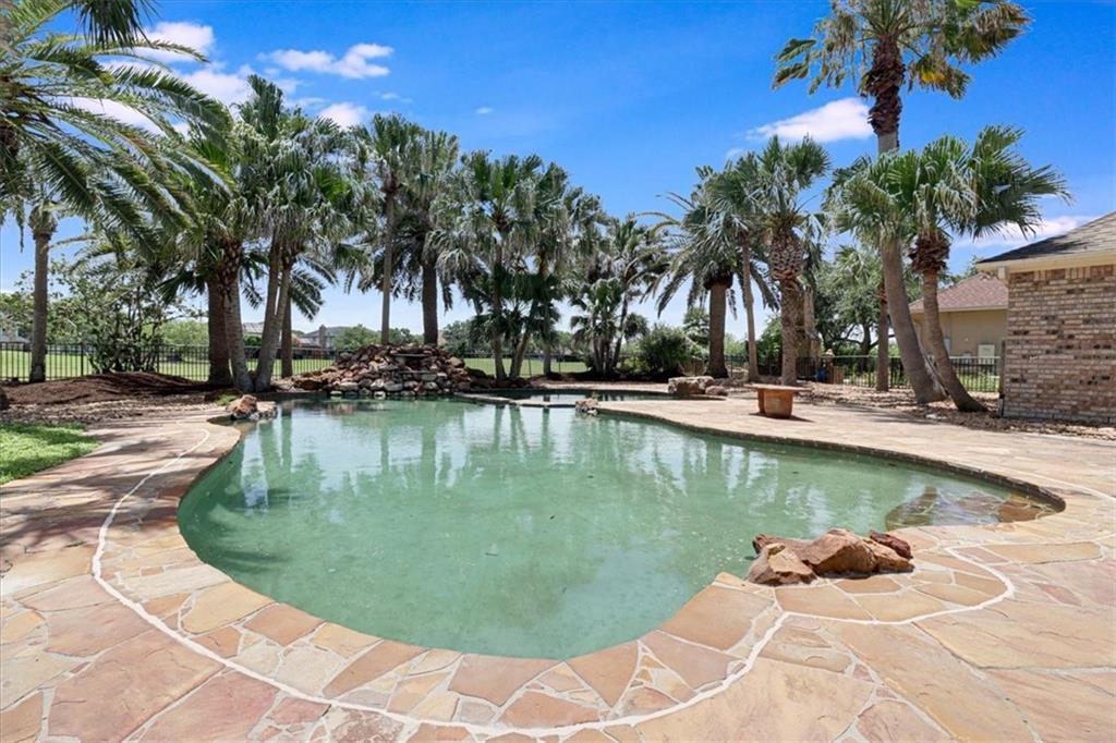 Corpus Christi, Texas, 78414, United States, 4 Bedrooms Bedrooms, ,4 BathroomsBathrooms,Residential,For Sale,1874378
