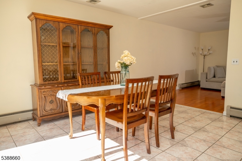 Parsippany, New Jersey, 07054-2126, United States, 4 Bedrooms Bedrooms, ,3 BathroomsBathrooms,Residential,For Sale,1976292