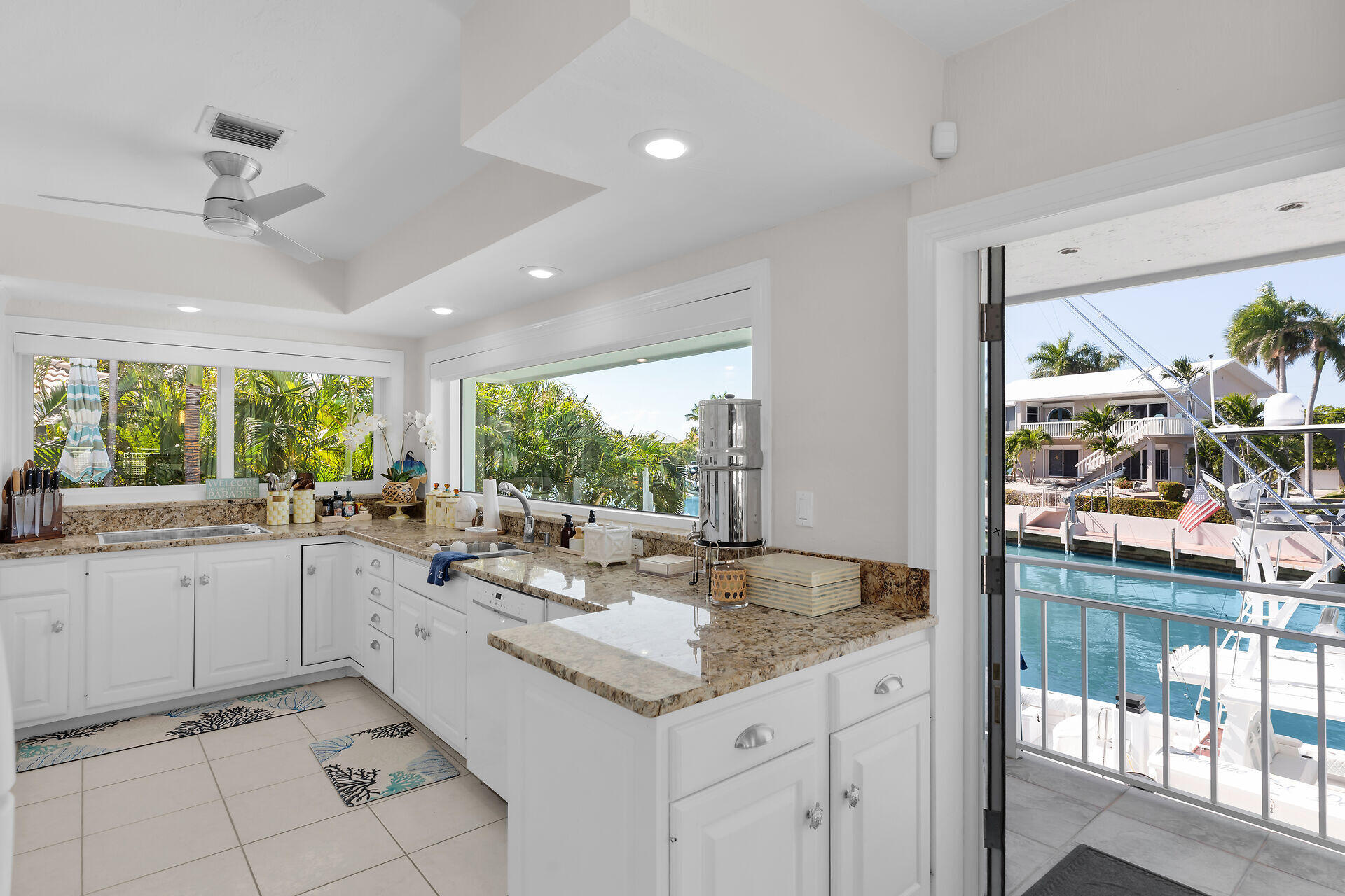 Duck, Florida, 33050, United States, 3 Bedrooms Bedrooms, ,3 BathroomsBathrooms,Residential,For Sale,1998435