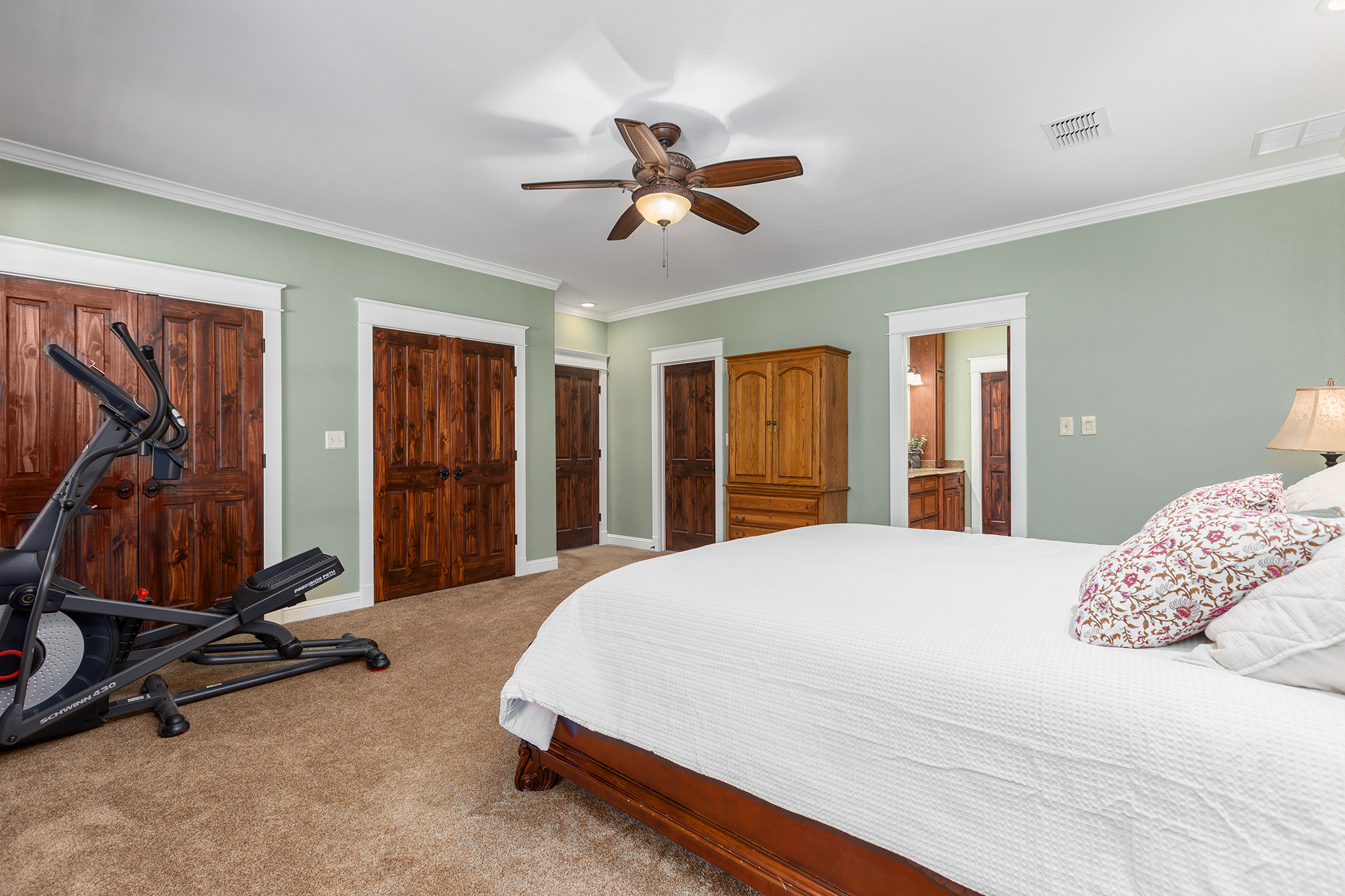 Bronson, Texas, 75930, United States, 5 Bedrooms Bedrooms, ,4 BathroomsBathrooms,Residential,For Sale,1944526
