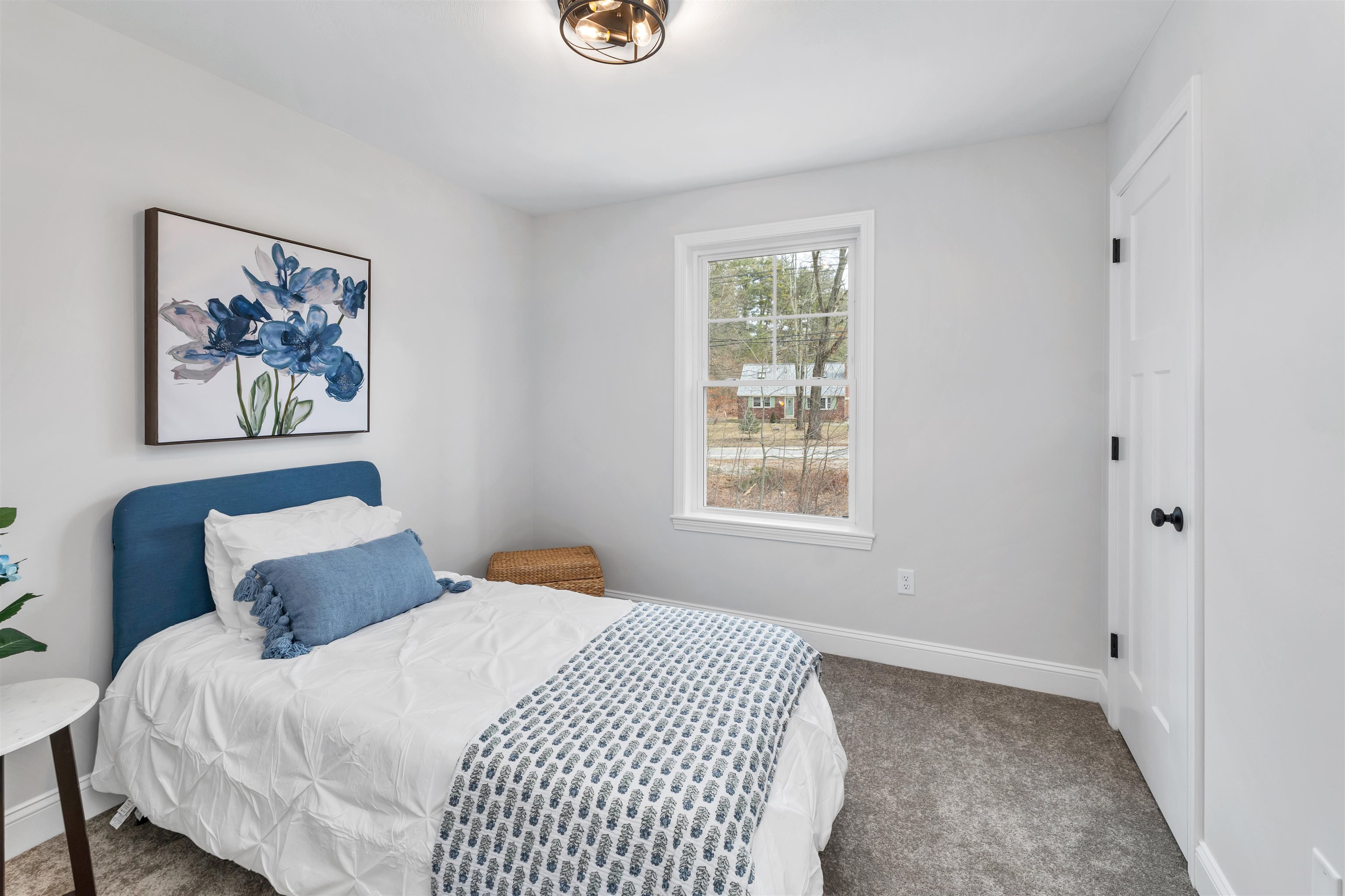 Litchfield, New Hampshire, 03052, United States, 3 Bedrooms Bedrooms, ,2 BathroomsBathrooms,Residential,For Sale,1860040