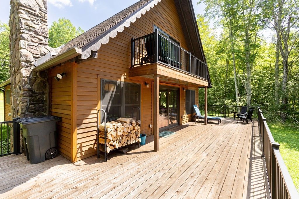 New Kingston, New York, 12459, United States, 3 Bedrooms Bedrooms, ,2 BathroomsBathrooms,Residential,For Sale,1907785