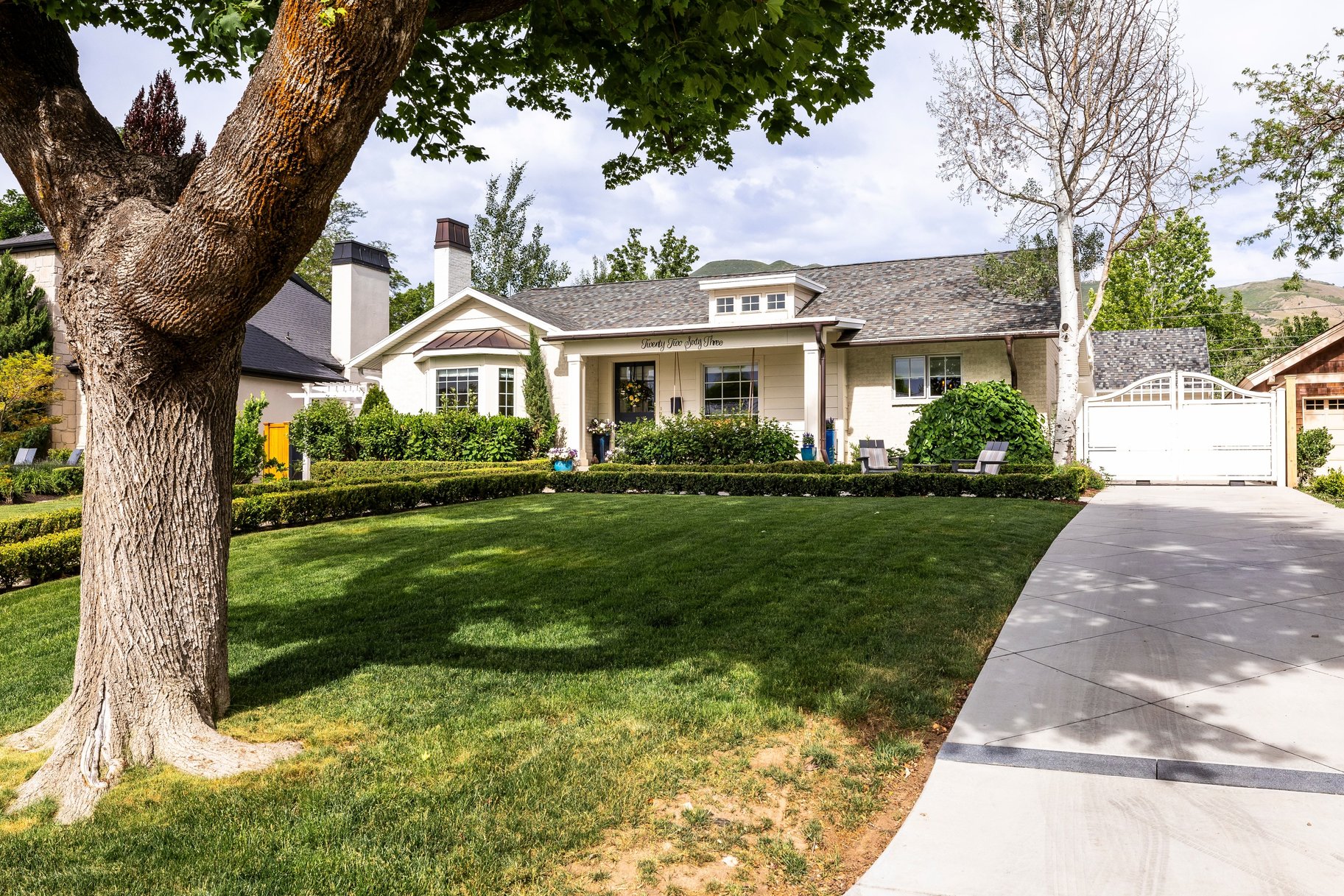  Renovated Country Club Home Designed for Entertaining and Everyday Living - 物件實景