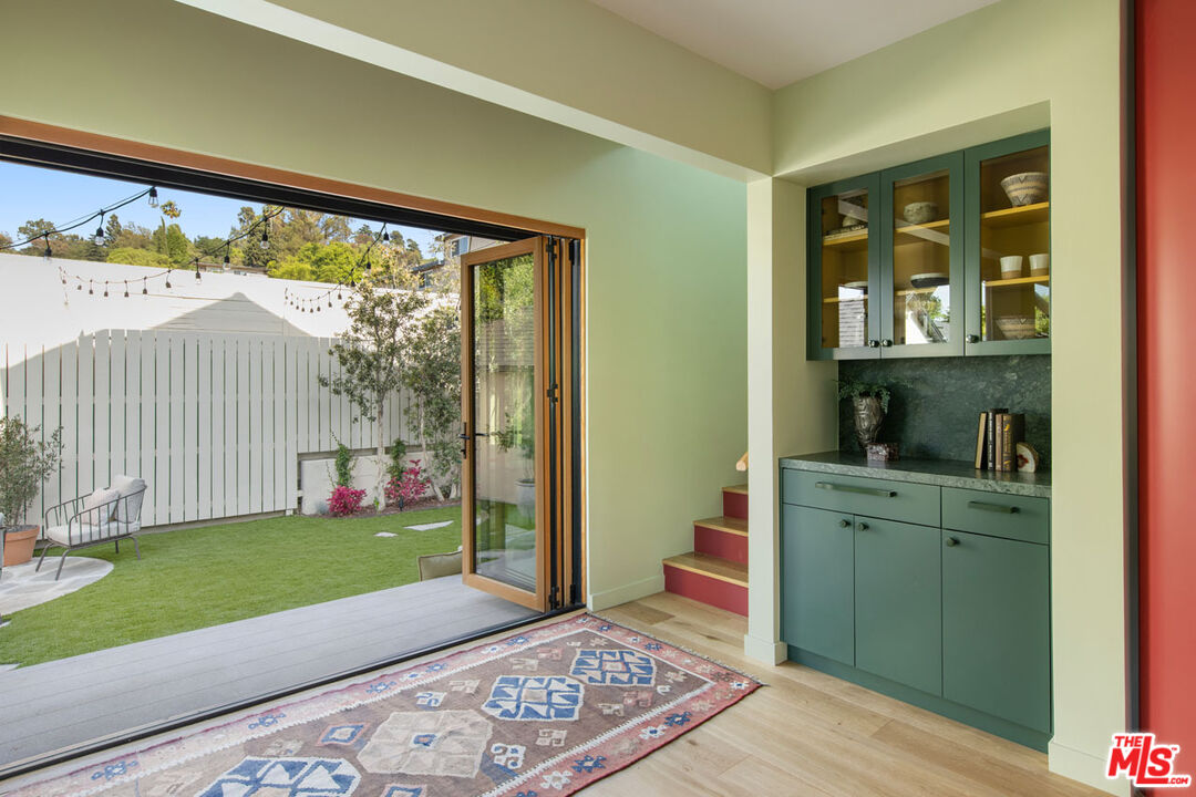 Los Angeles, California, 90039, United States, 3 Bedrooms Bedrooms, ,2 BathroomsBathrooms,Residential,For Sale,1856882
