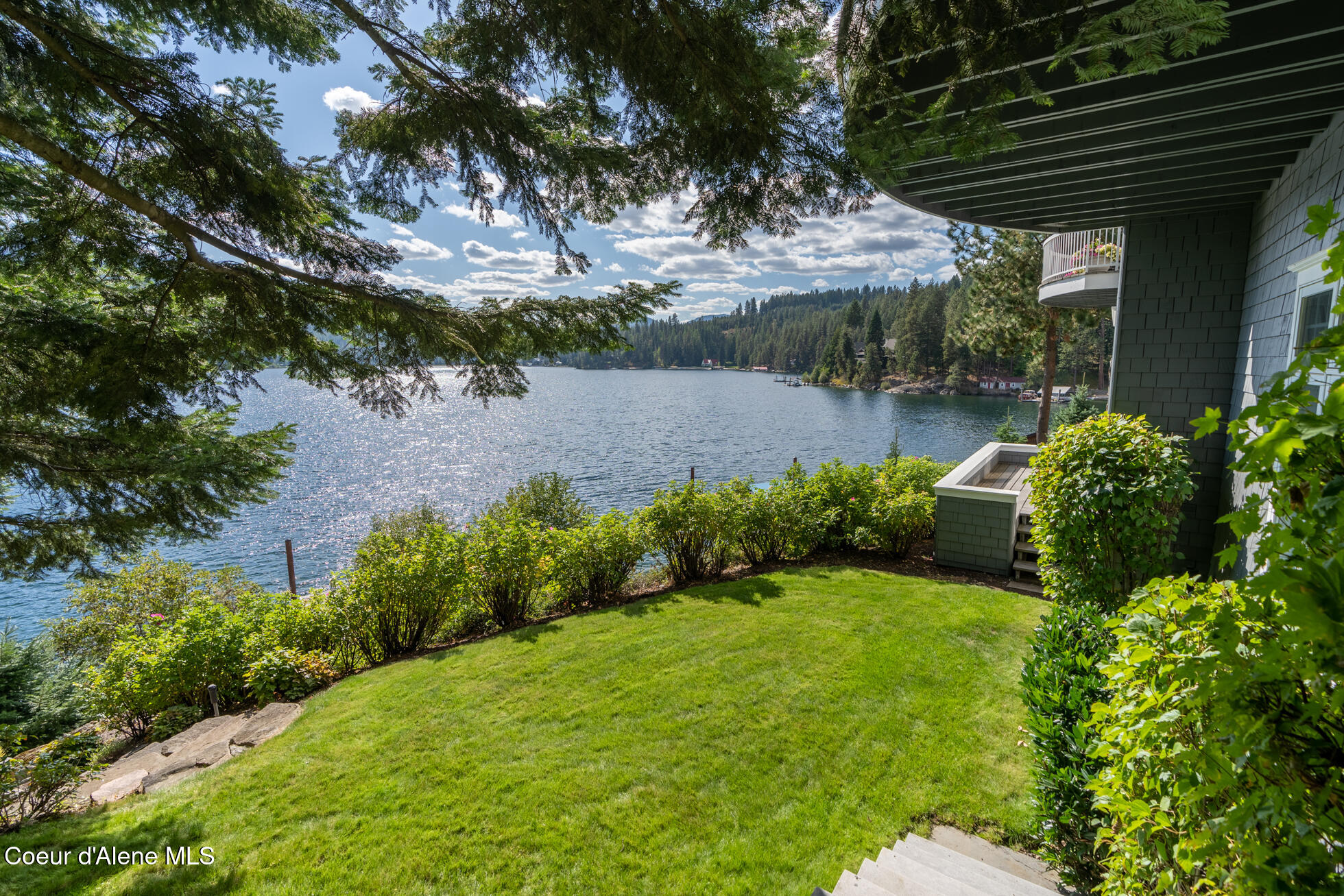 Coeur d'Alene, Idaho, 83814, United States, 4 Bedrooms Bedrooms, ,5 BathroomsBathrooms,Residential,For Sale,1864122