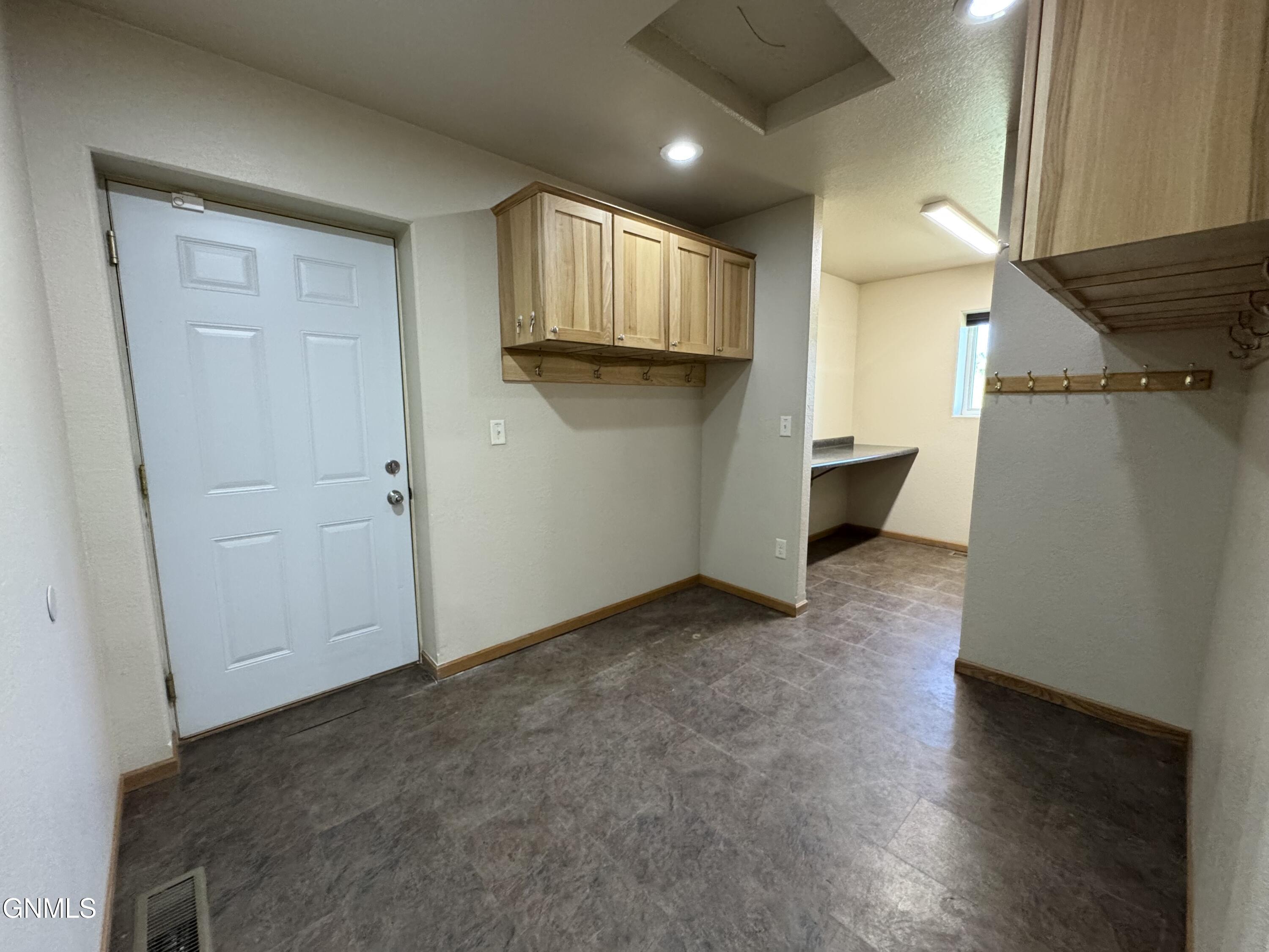 New Salem, North Dakota, 58563, United States, 7 Bedrooms Bedrooms, ,1 BathroomBathrooms,Residential,For Sale,1904775