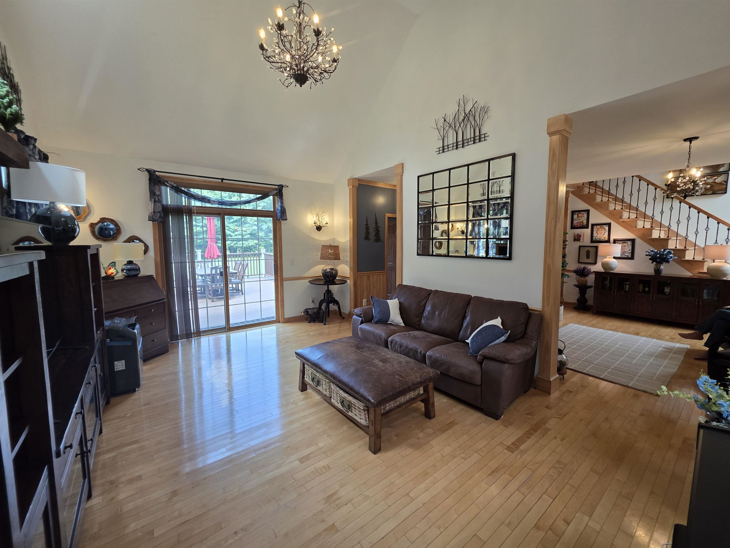 Colchester, Vermont, 05446, United States, 4 Bedrooms Bedrooms, ,3 BathroomsBathrooms,Residential,For Sale,1895144