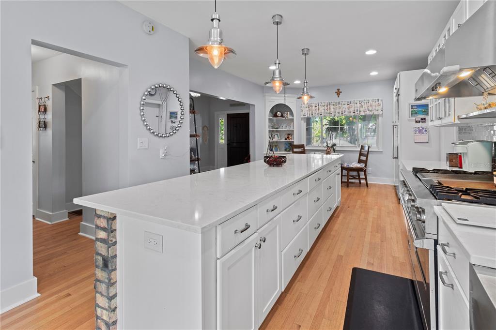 Sarasota, Florida, 34243, United States, 3 Bedrooms Bedrooms, ,3 BathroomsBathrooms,Residential,For Sale,1796778
