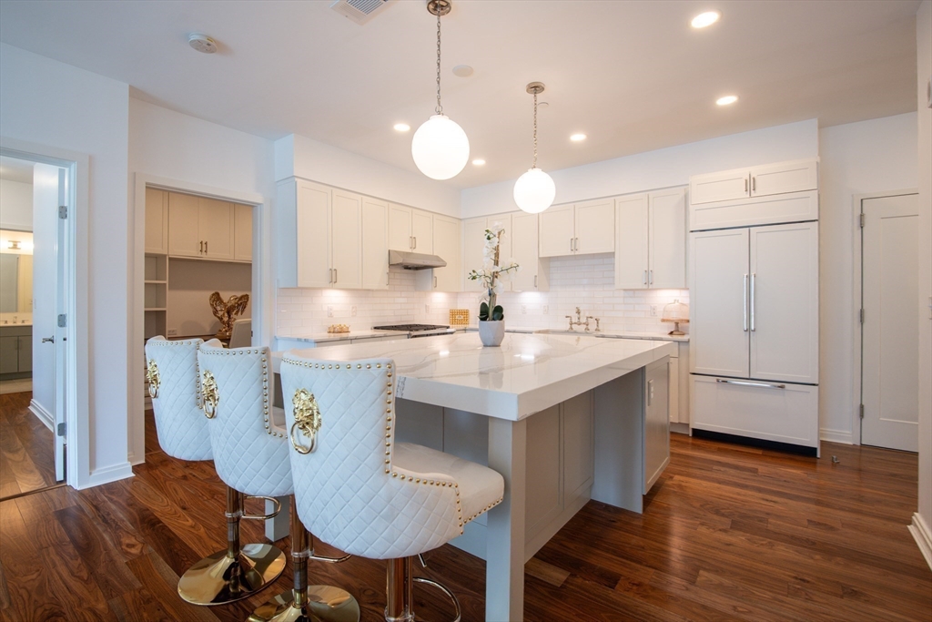 Boston, Massachusetts, 02130, United States, 3 Bedrooms Bedrooms, ,2 BathroomsBathrooms,Residential,For Sale,1885513