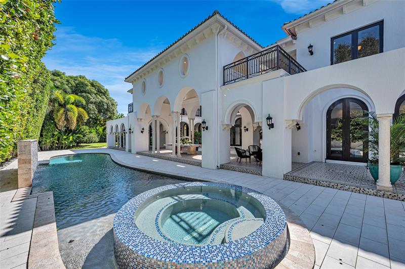 Miami, Florida, 33143, United States, 8 Bedrooms Bedrooms, ,10 BathroomsBathrooms,Residential,For Sale,1989350