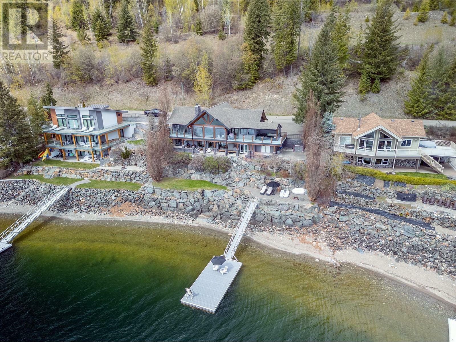 ANGLEMONT, British Columbia, V0E 1M8, CA, 5 Bedrooms Bedrooms, ,4 BathroomsBathrooms,Residential,For Sale,1838745