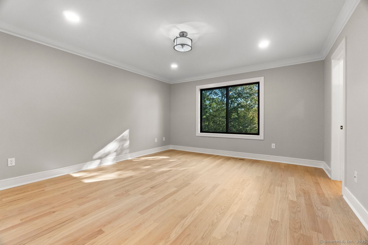 Old Saybrook, Connecticut, 06475, United States, 2 Bedrooms Bedrooms, ,2 BathroomsBathrooms,Residential,For Sale,1957011