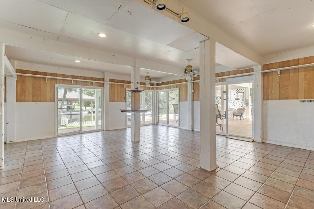 Pass Christian, Mississippi, 39571, United States, 4 Bedrooms Bedrooms, ,4 BathroomsBathrooms,Residential,For Sale,1944880