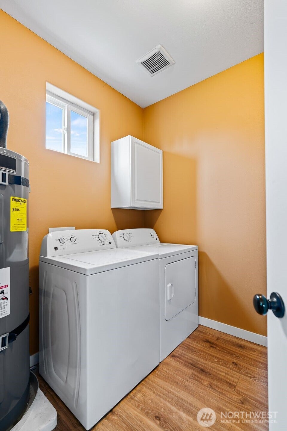 Ellensburg, Washington, 98926, United States, 3 Bedrooms Bedrooms, ,3 BathroomsBathrooms,Residential,For Sale,1991270