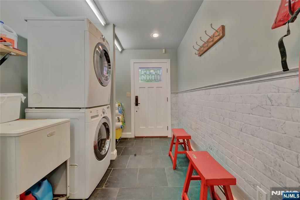 Nanuet, New York, 10954, United States, 6 Bedrooms Bedrooms, ,7 BathroomsBathrooms,Residential,For Sale,1988199