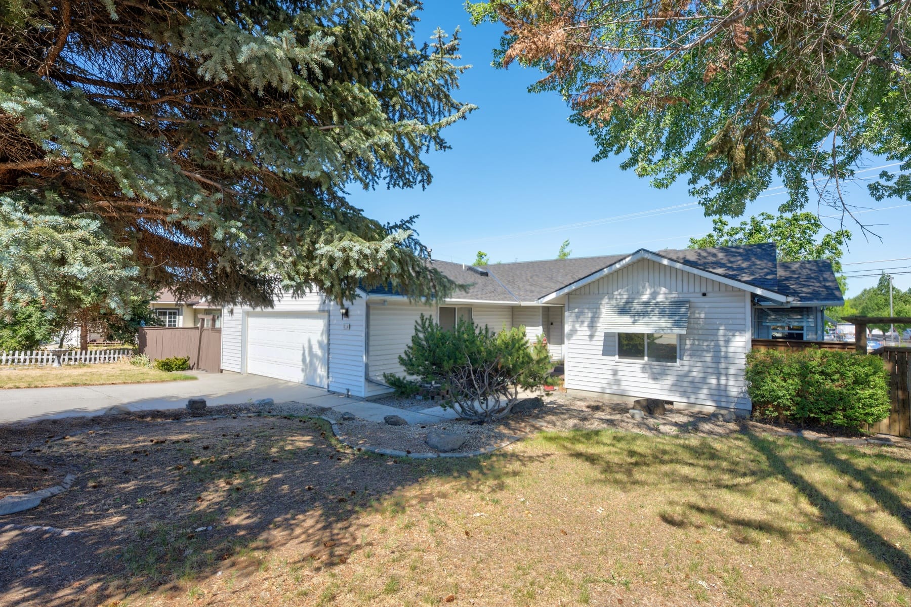  854 SW 23rd Court Redmond, OR 97756 - 物件實景