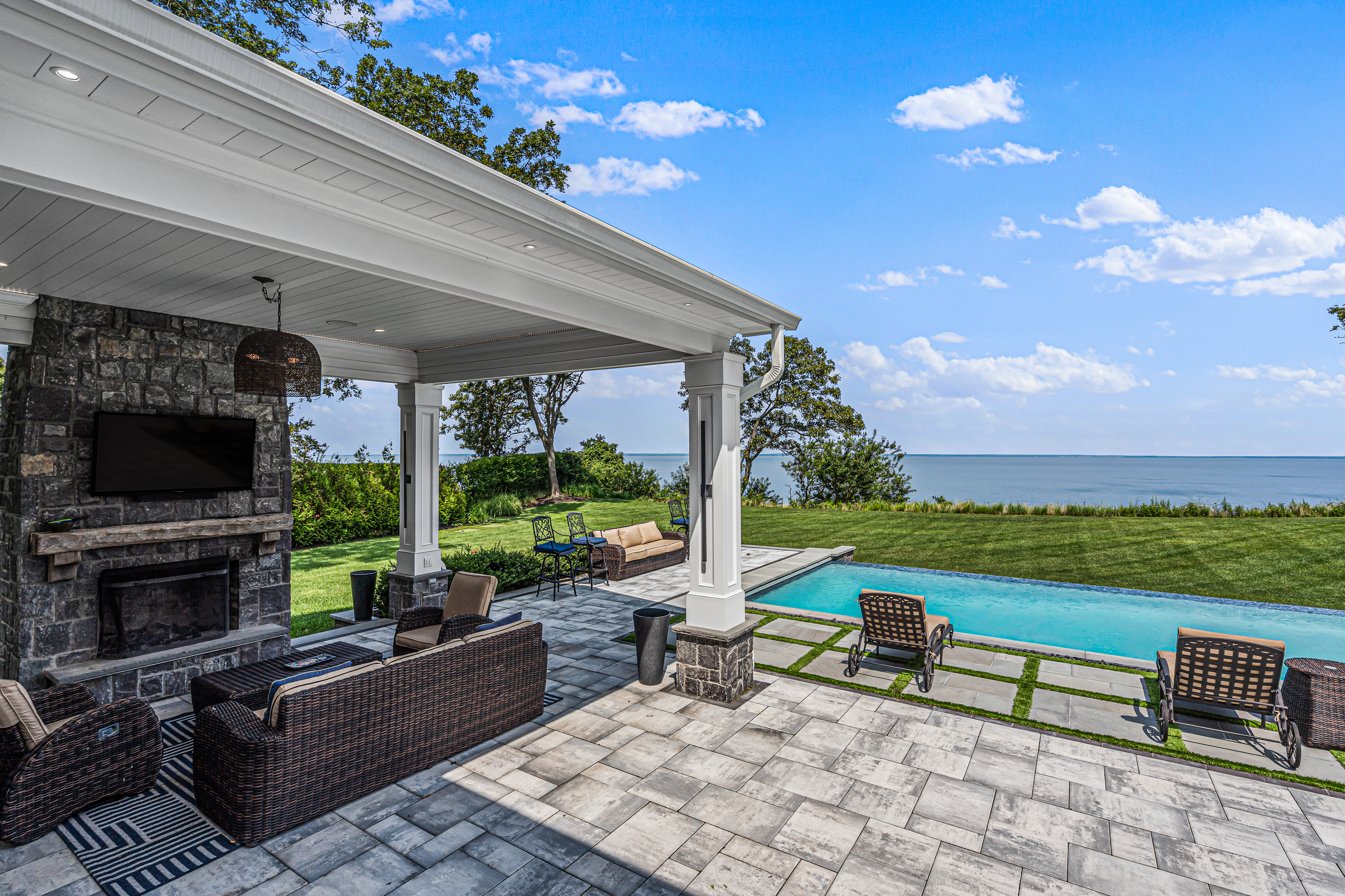  37 Soundview Drive, Shoreham, NY 11786 - 物件實景