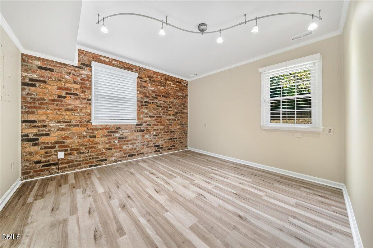 Raleigh, North Carolina, 27609, United States, 3 Bedrooms Bedrooms, ,3 BathroomsBathrooms,Residential,For Sale,1954516