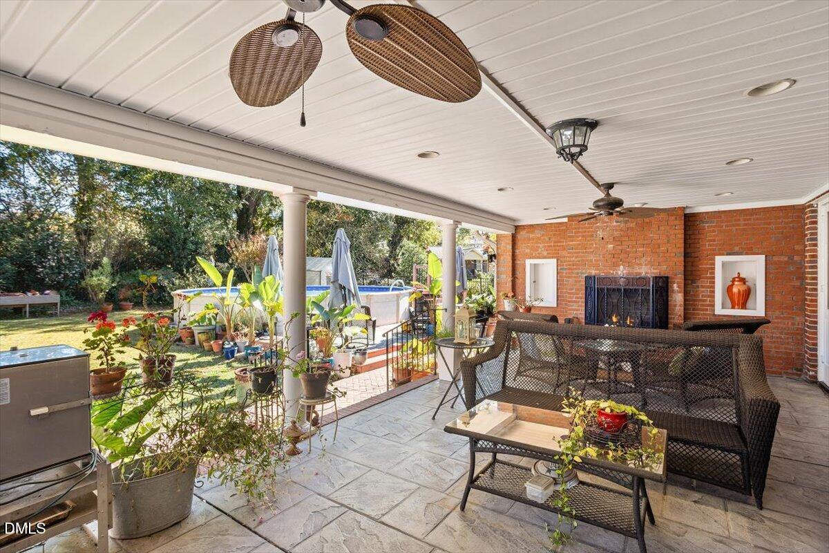 Farmville, North Carolina, 27828, United States, 4 Bedrooms Bedrooms, ,4 BathroomsBathrooms,Residential,For Sale,1988570