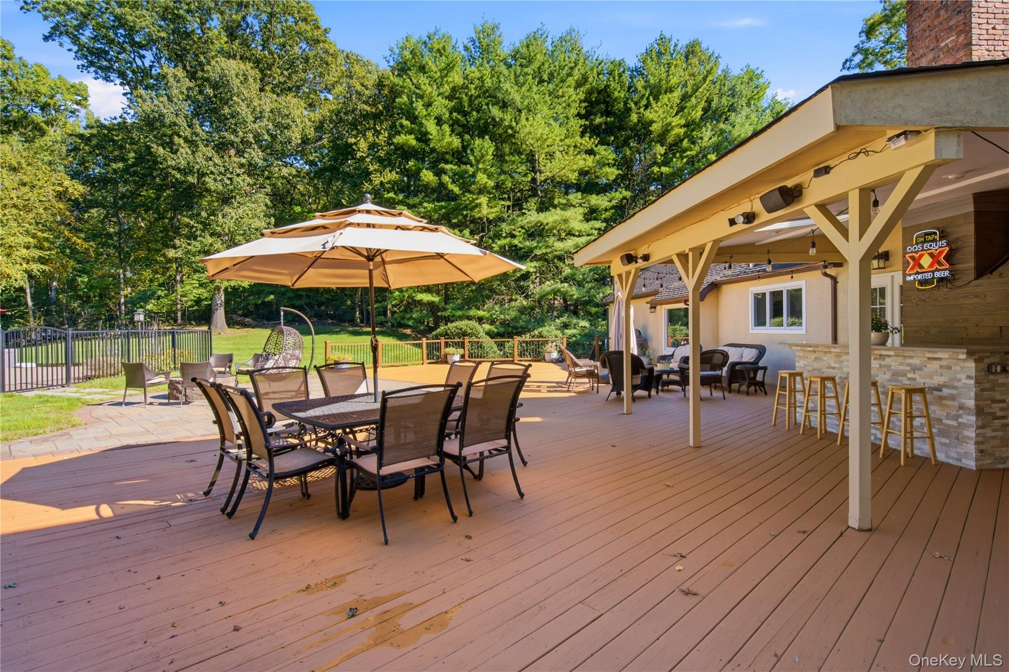  14 Sherwood Gate, Oyster Bay, NY, 11771 - 物件實景
