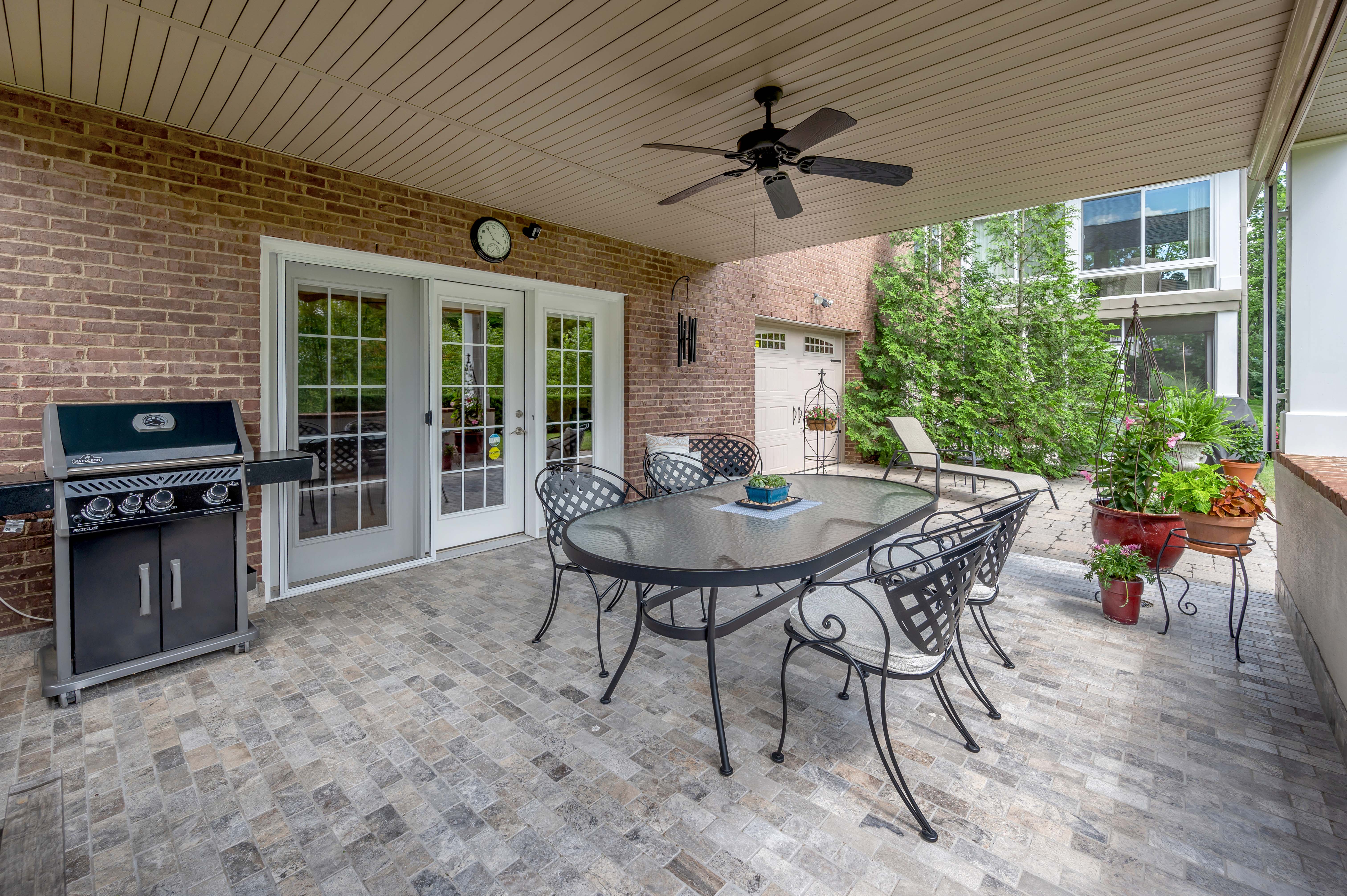  1962 Fort Harrods Drive - 物件實景