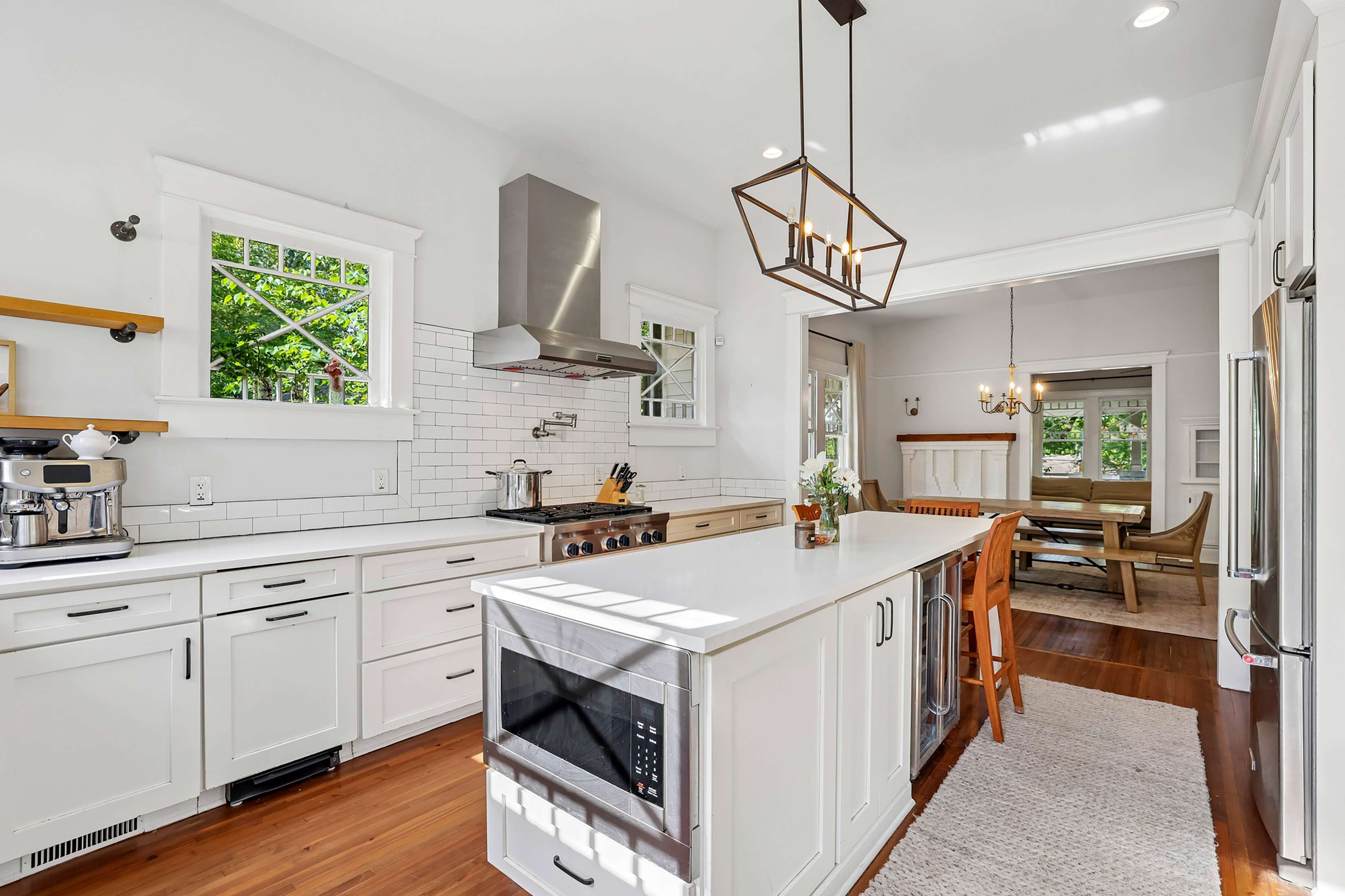  Renovated Bungalow Blends Historic Atlanta Character with Modern Luxury - 物件實景