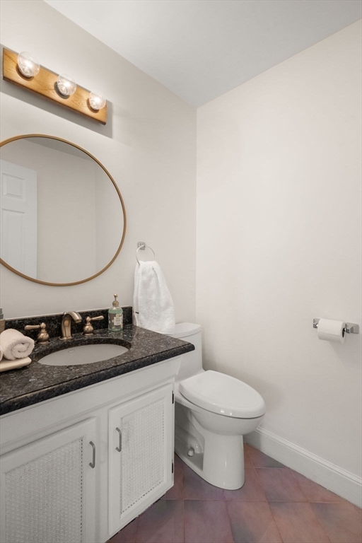 Walpole, Massachusetts, 02081, United States, 4 Bedrooms Bedrooms, ,4 BathroomsBathrooms,Residential,For Sale,1987866