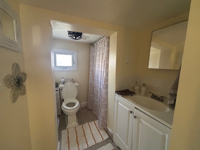 West Haven, Connecticut, 06516, United States, 5 Bedrooms Bedrooms, ,4 BathroomsBathrooms,Residential,For Sale,2048244