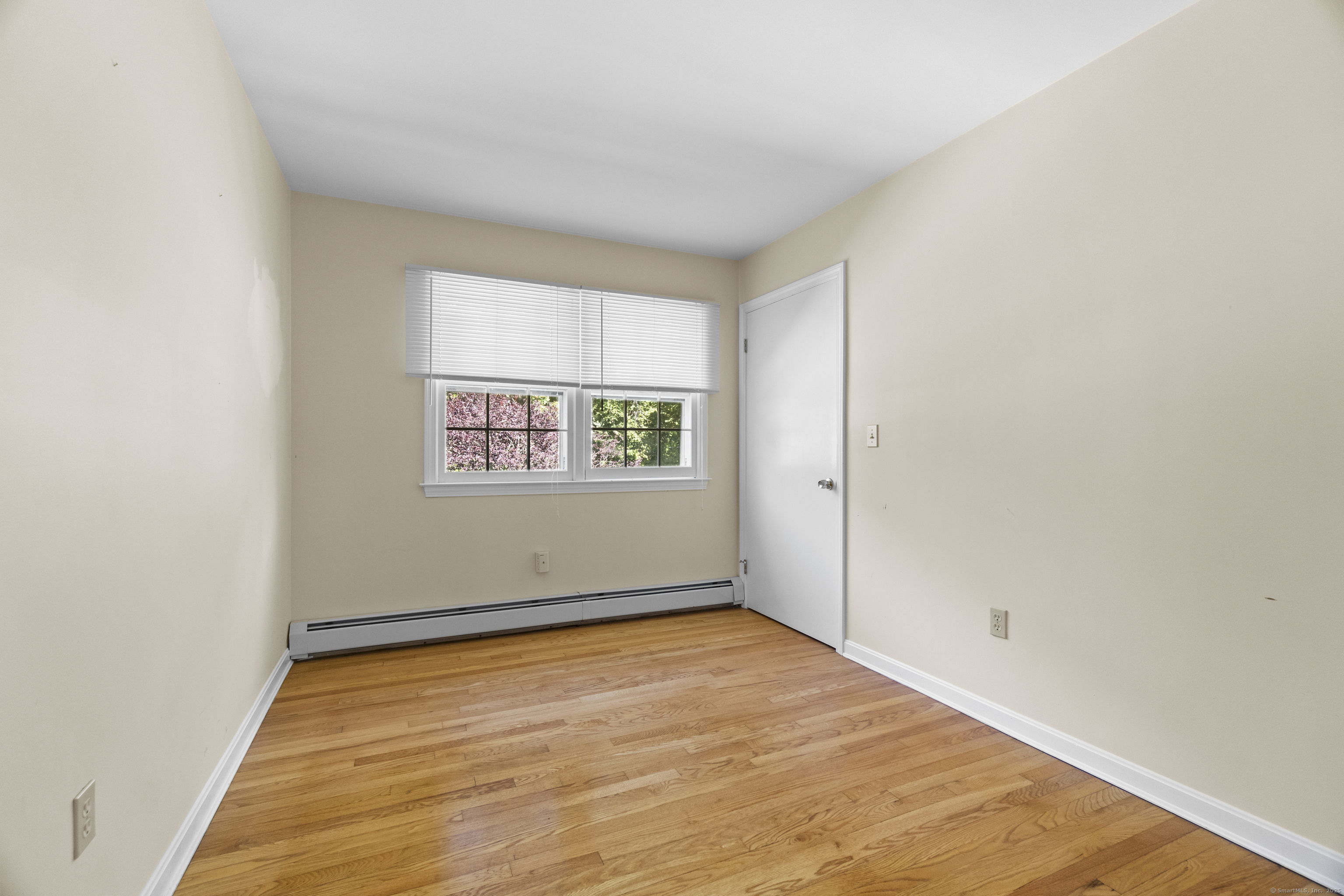 Old Lyme, Connecticut, 06371, United States, 4 Bedrooms Bedrooms, ,2 BathroomsBathrooms,Residential,For Sale,1901139
