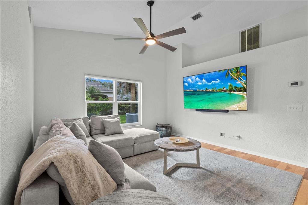 Tarpon Springs, Florida, 34689, United States, 3 Bedrooms Bedrooms, ,2 BathroomsBathrooms,Residential,For Sale,1941814