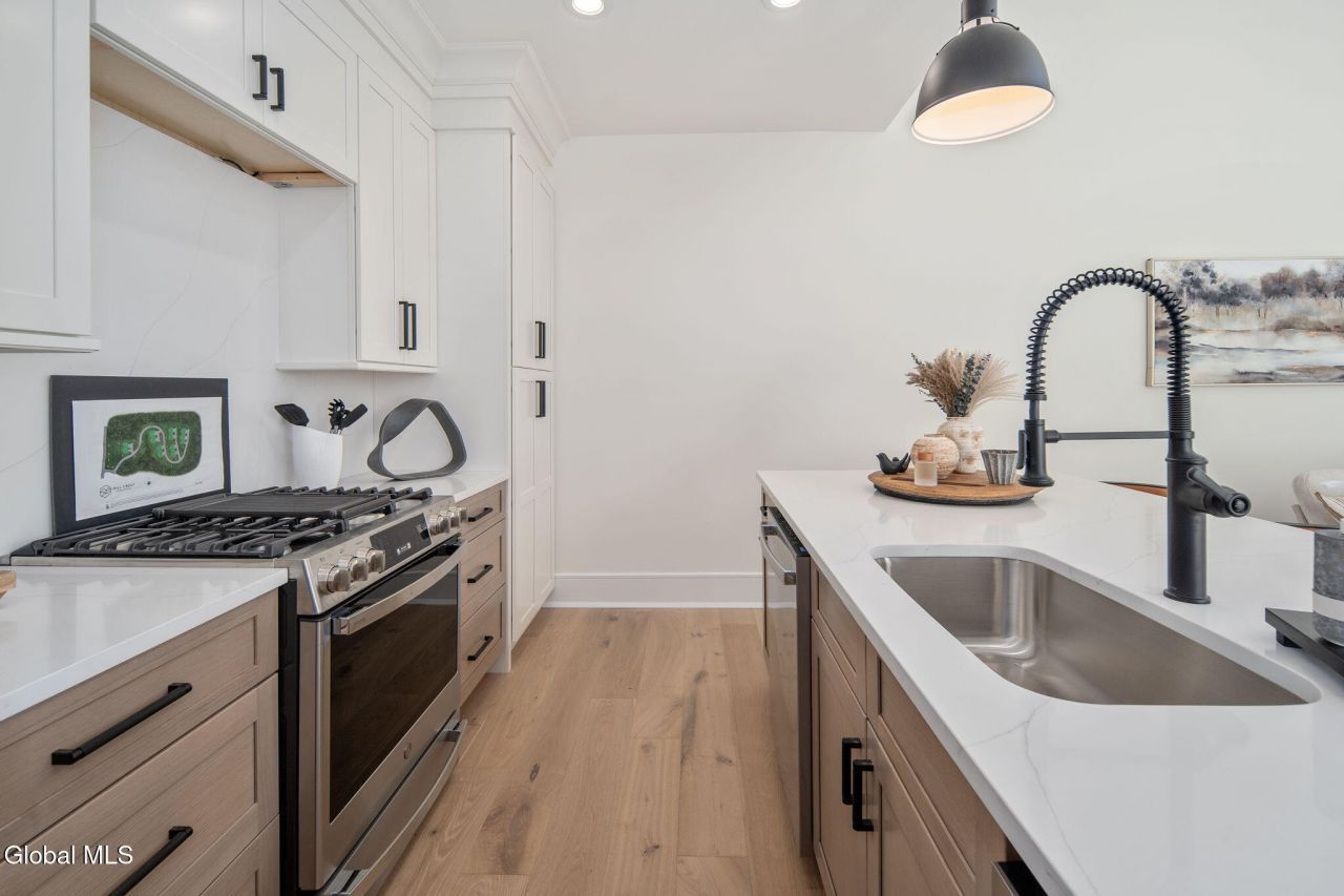 Lake George, New York, 12845, United States, 3 Bedrooms Bedrooms, ,3 BathroomsBathrooms,Residential,For Sale,1961144