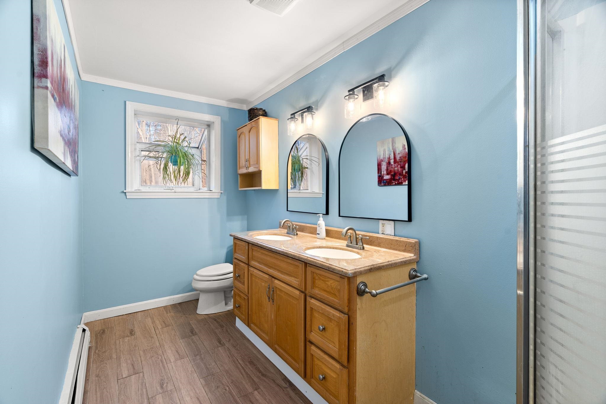 Plaistow, New Hampshire, 03865, United States, 4 Bedrooms Bedrooms, ,1 BathroomBathrooms,Residential,For Sale,2001863