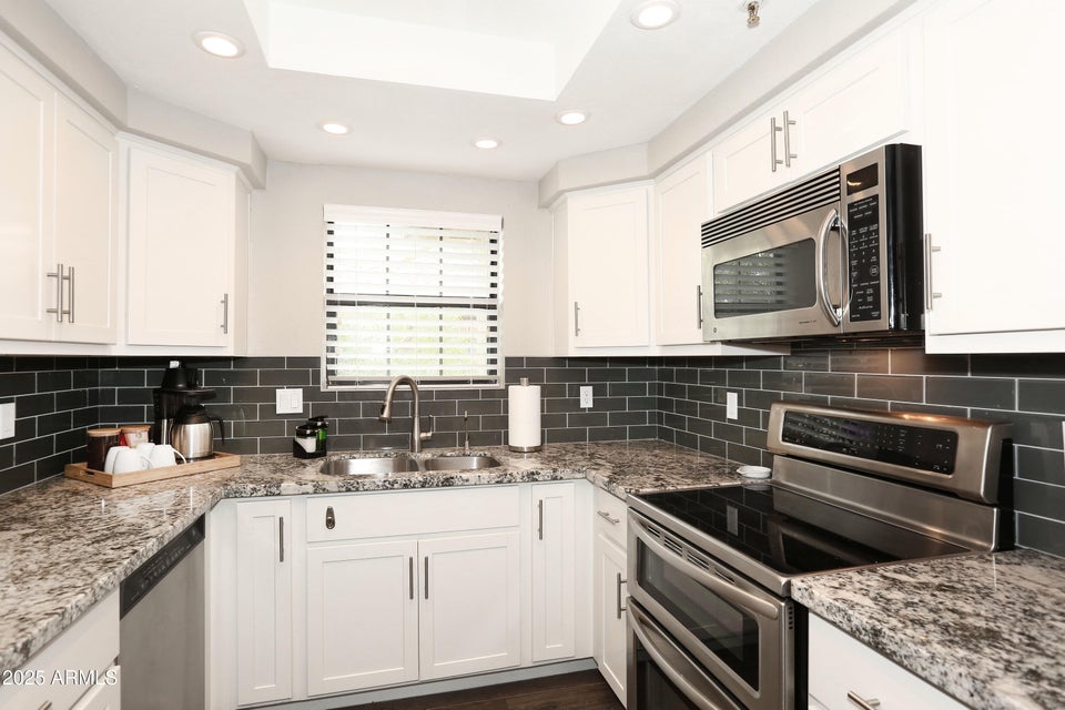 Scottsdale, Arizona, 85258, United States, 2 Bedrooms Bedrooms, ,Residential,For Sale,1977114