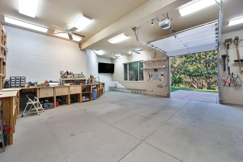 El Dorado Hills, California, 95762, United States, 4 Bedrooms Bedrooms, ,6 BathroomsBathrooms,Residential,For Sale,1958434