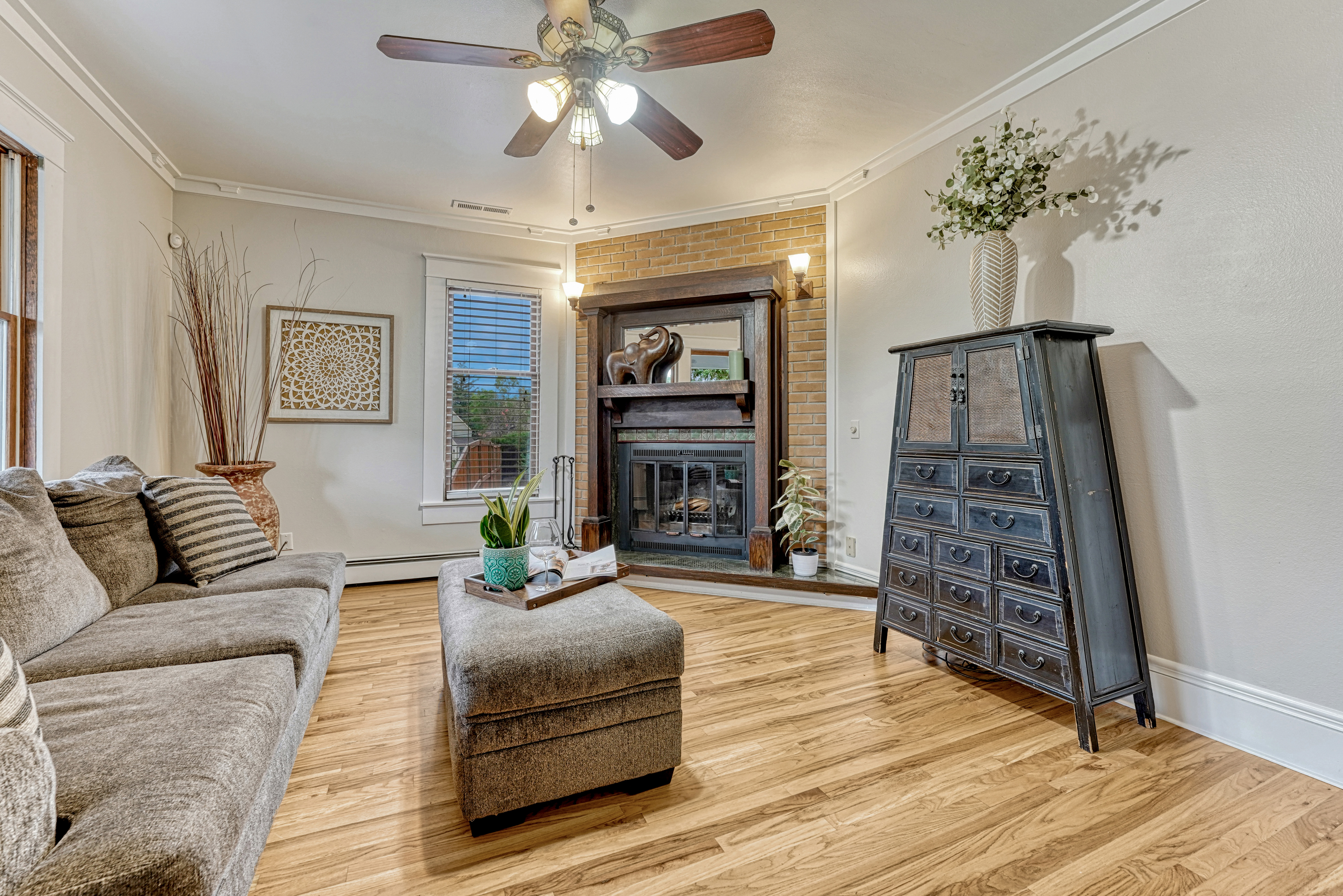 Phenomenal downtown Colorado Springs location with views of Pikes Peak - 物件實景