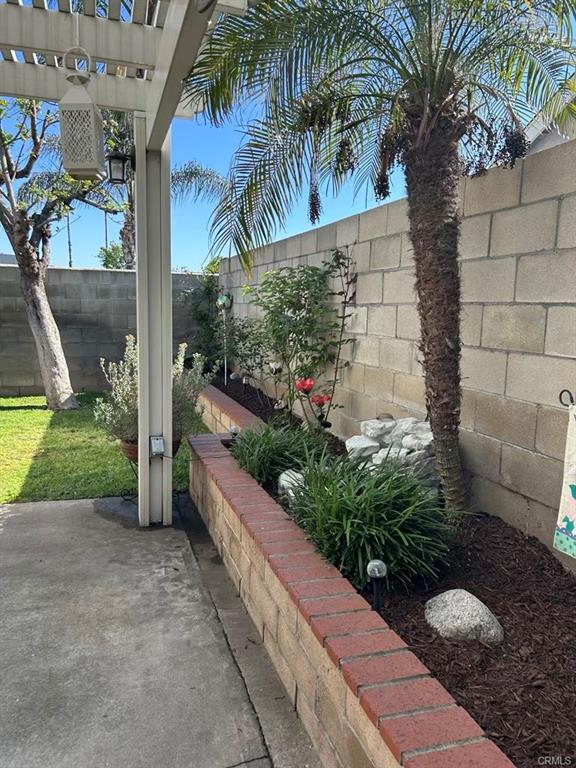 Rancho Cucamonga, California, 91739, United States, 2 Bedrooms Bedrooms, ,1 BathroomBathrooms,Residential,For Sale,1981307