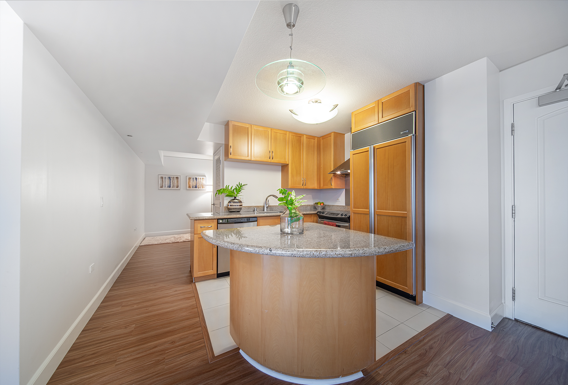 Honolulu, Hawaii, 96814, United States, 2 Bedrooms Bedrooms, ,2 BathroomsBathrooms,Residential,For Sale,1975277