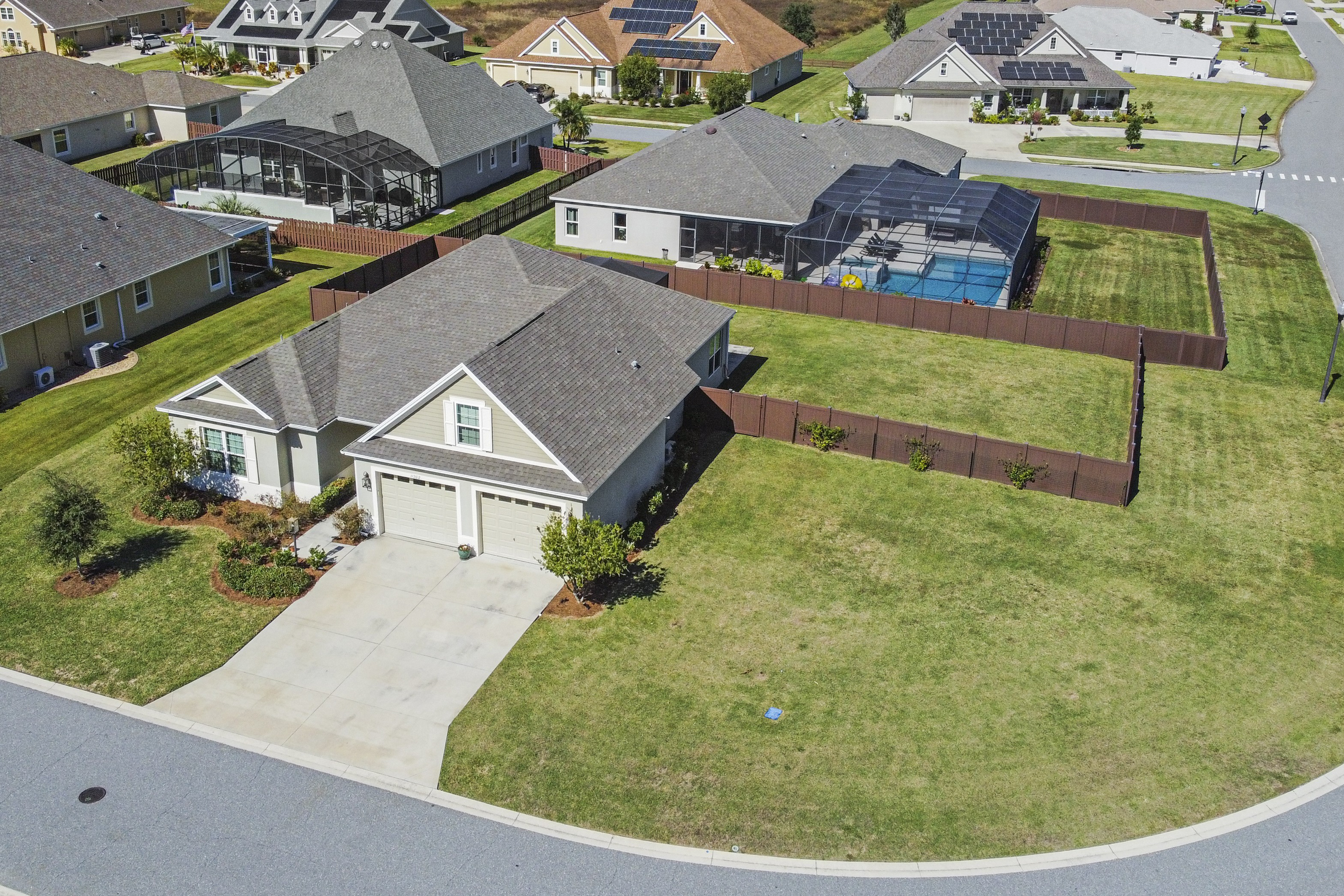 Oxford, Florida, 34484, United States, 3 Bedrooms Bedrooms, ,2 BathroomsBathrooms,Residential,For Sale,1989901