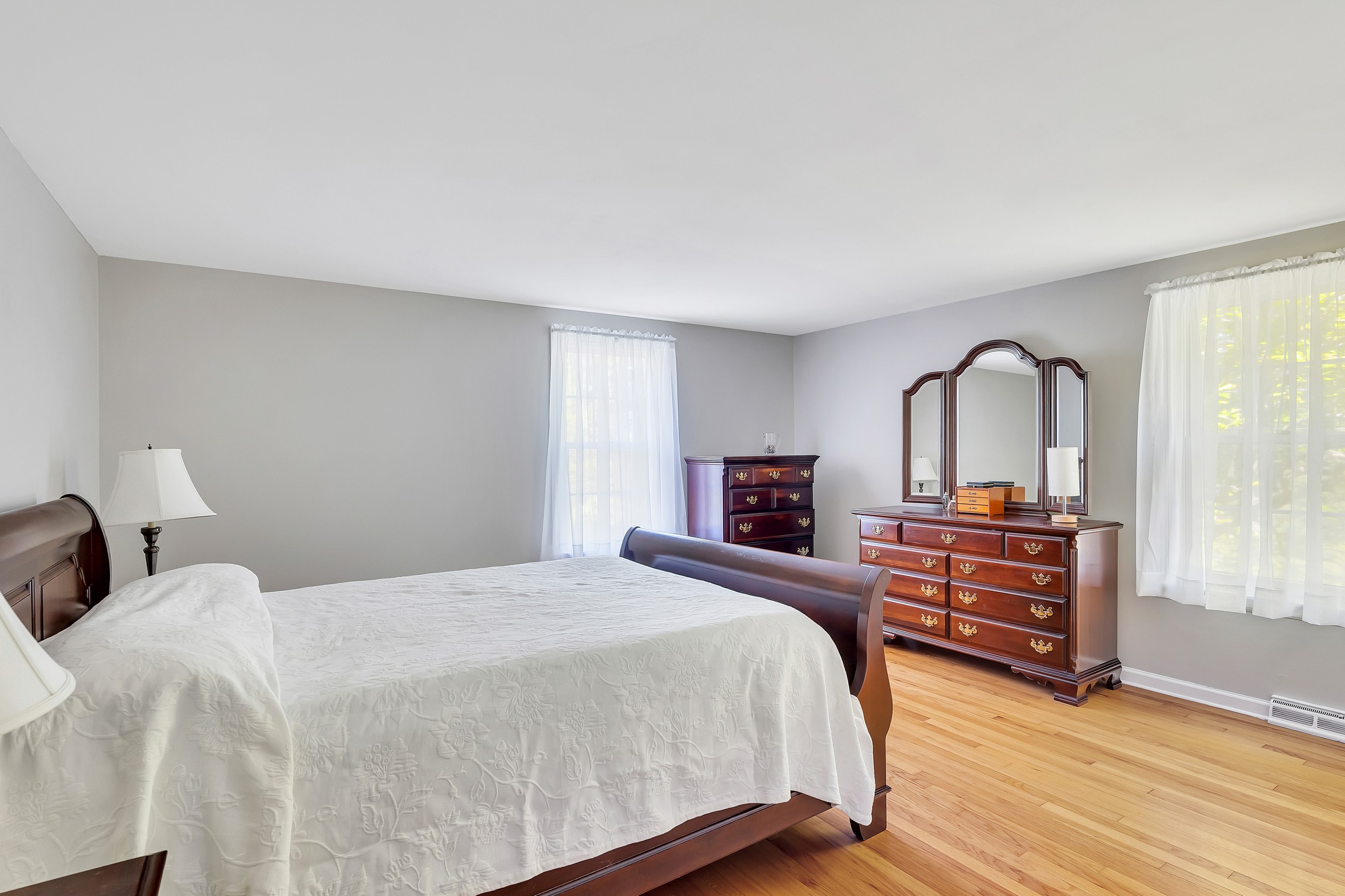  16 Longwood Drive, Bethlehem, NY, 12054 - 物件實景