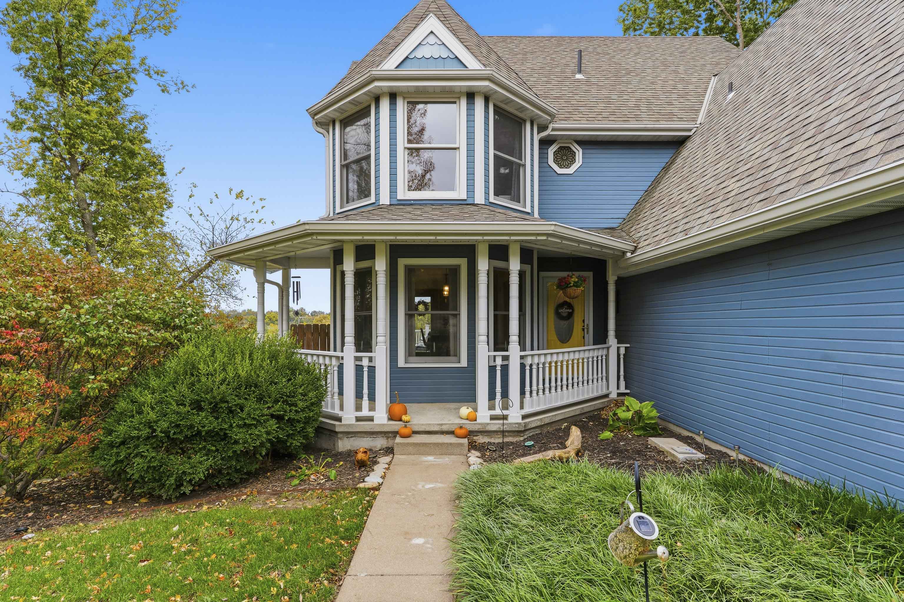 Manhattan, Kansas, 66503, United States, 4 Bedrooms Bedrooms, ,4 BathroomsBathrooms,Residential,For Sale,1985204