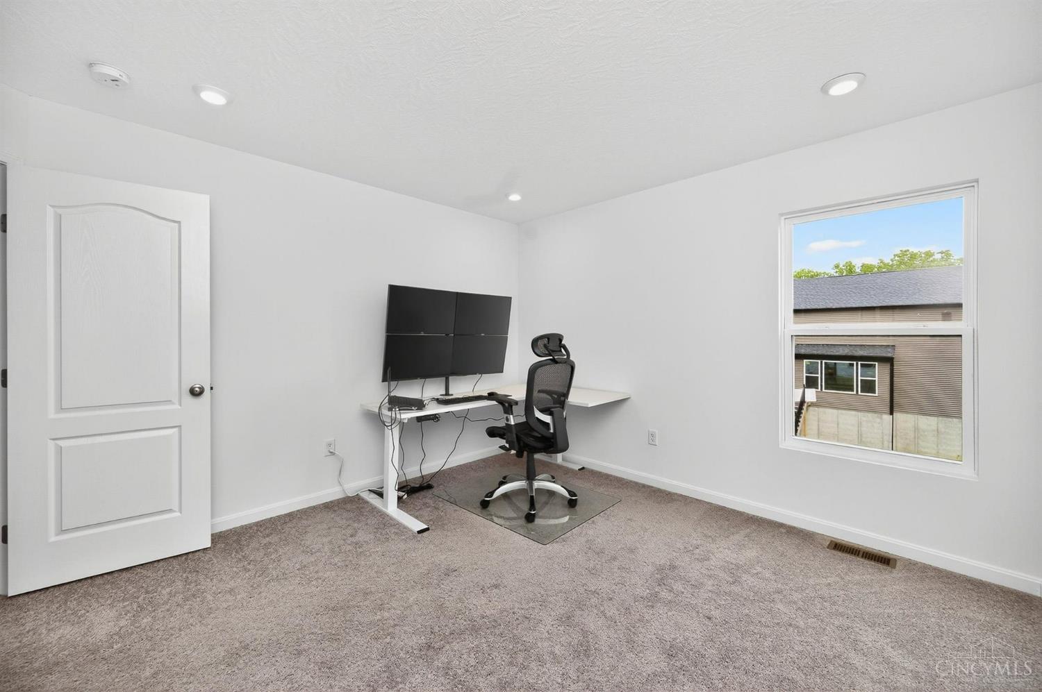 Turtle Creek Twp, Ohio, 45036, United States, 5 Bedrooms Bedrooms, ,4 BathroomsBathrooms,Residential,For Sale,1890162