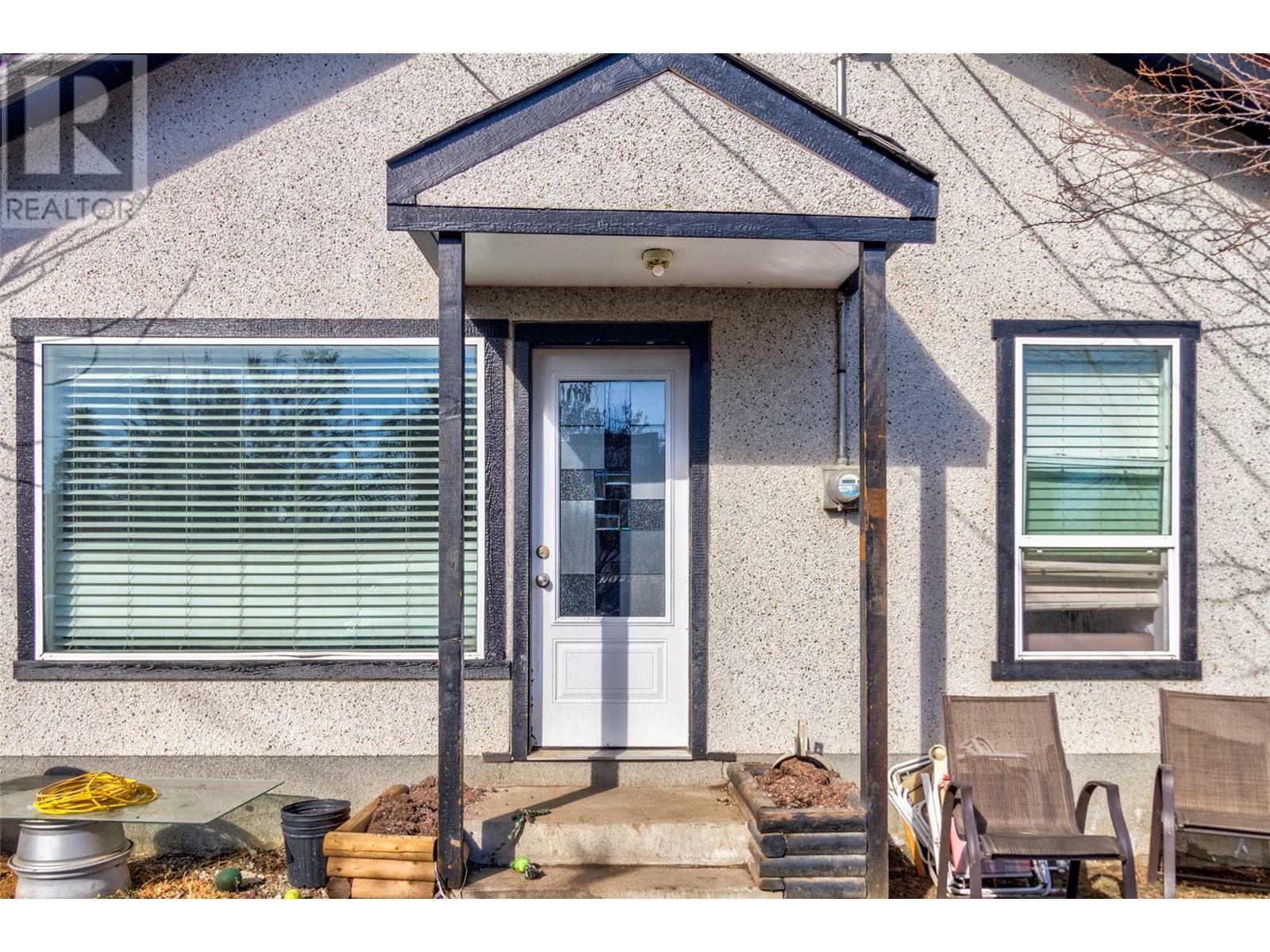 KELOWNA, British Columbia, V1Y 5P7, CA, 3 Bedrooms Bedrooms, ,1 BathroomBathrooms,Residential,For Sale,1837730