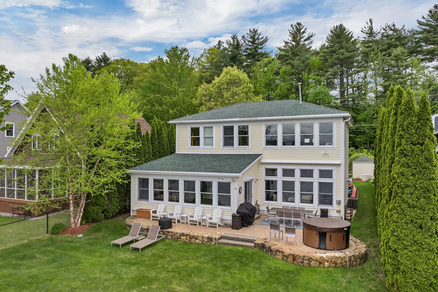 Laconia, New Hampshire, 03246, United States, 5 Bedrooms Bedrooms, ,3 BathroomsBathrooms,Residential,For Sale,1826870