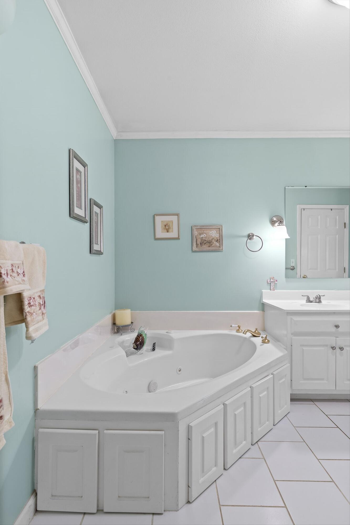 Bryant, Alabama, 35958, United States, 6 Bedrooms Bedrooms, ,3 BathroomsBathrooms,Residential,For Sale,1983058