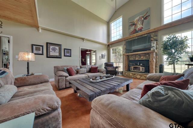 Lindale, Texas, 75771, United States, 4 Bedrooms Bedrooms, ,3 BathroomsBathrooms,Residential,For Sale,1937057